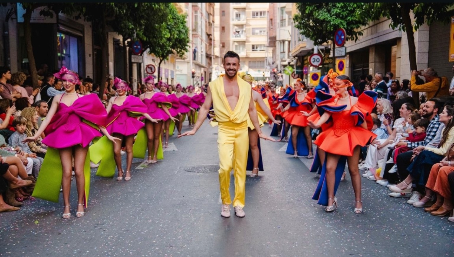 Desfile de Víctor Campos Academia de Danza